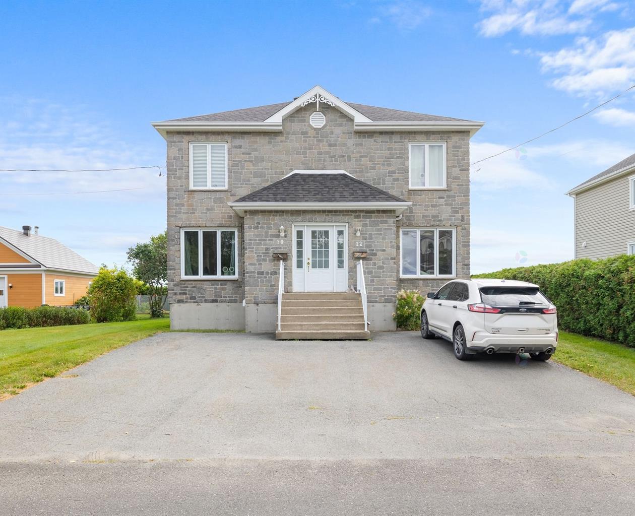 Duplex à vendre